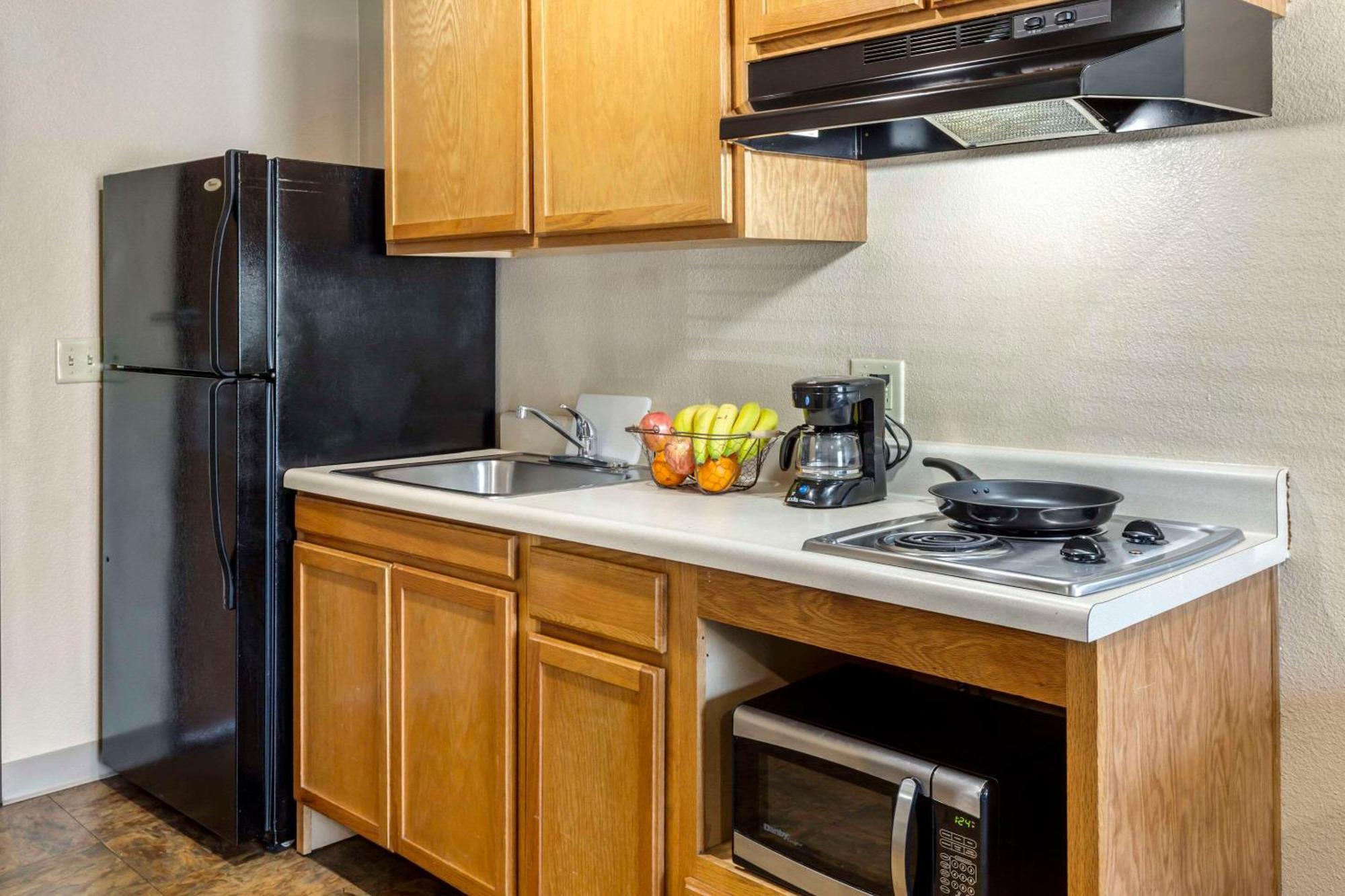 Woodspring Suites Raleigh Garner Edmondson Екстериор снимка